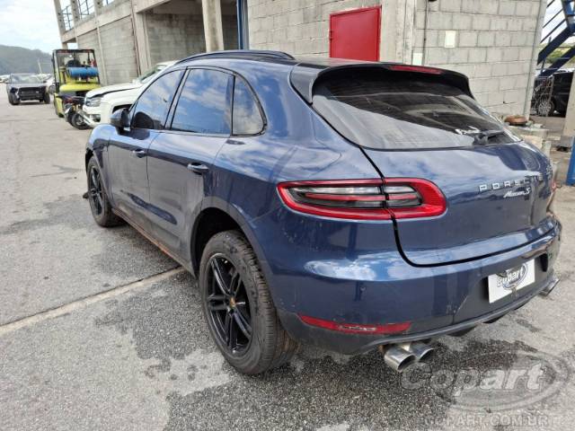 2015 PORSCHE MACAN 