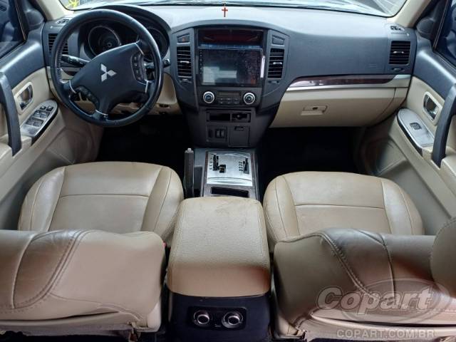 2013 MITSUBISHI PAJERO FULL 