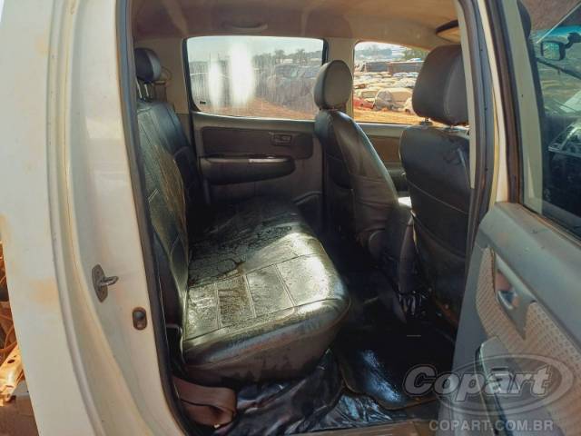 2015 TOYOTA HILUX CD 