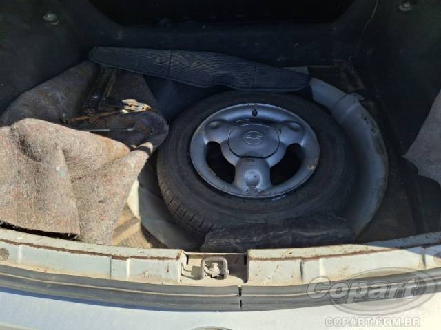 2005 CHEVROLET CLASSIC 
