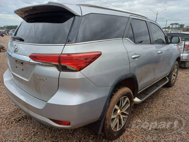 2017 TOYOTA HILUX SW4 