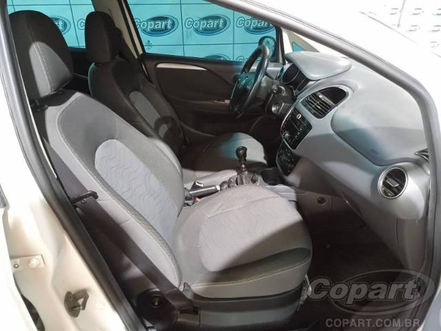 2016 FIAT PUNTO 