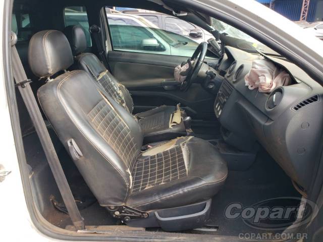 2016 VOLKSWAGEN SAVEIRO CE 