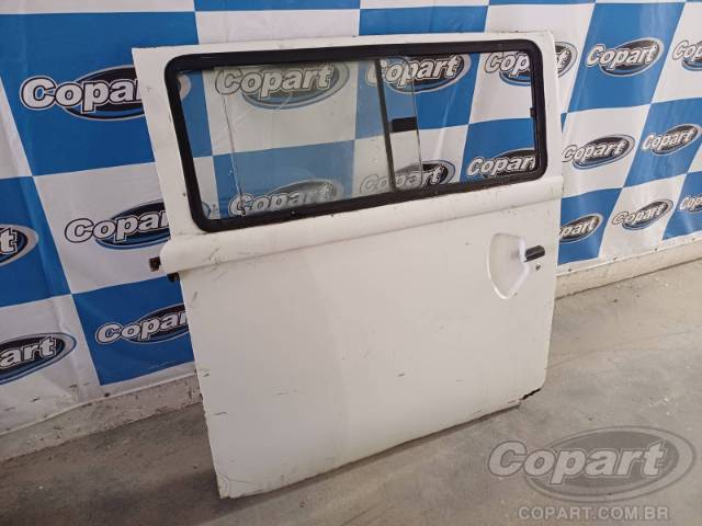 2011 VOLKSWAGEN KOMBI 