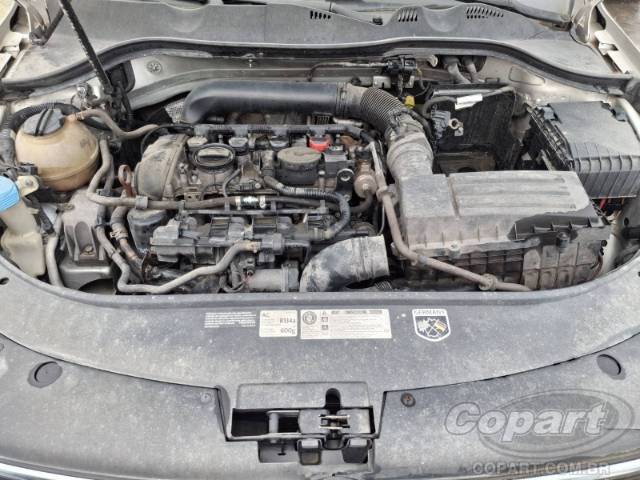 2011 VOLKSWAGEN PASSAT 