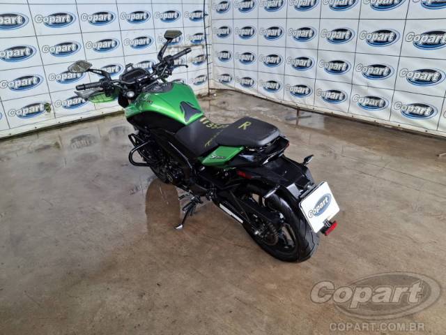 2025 BAJAJ DOMINAR 