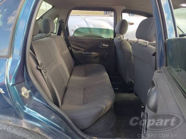 2003 CHEVROLET CORSA SEDAN 