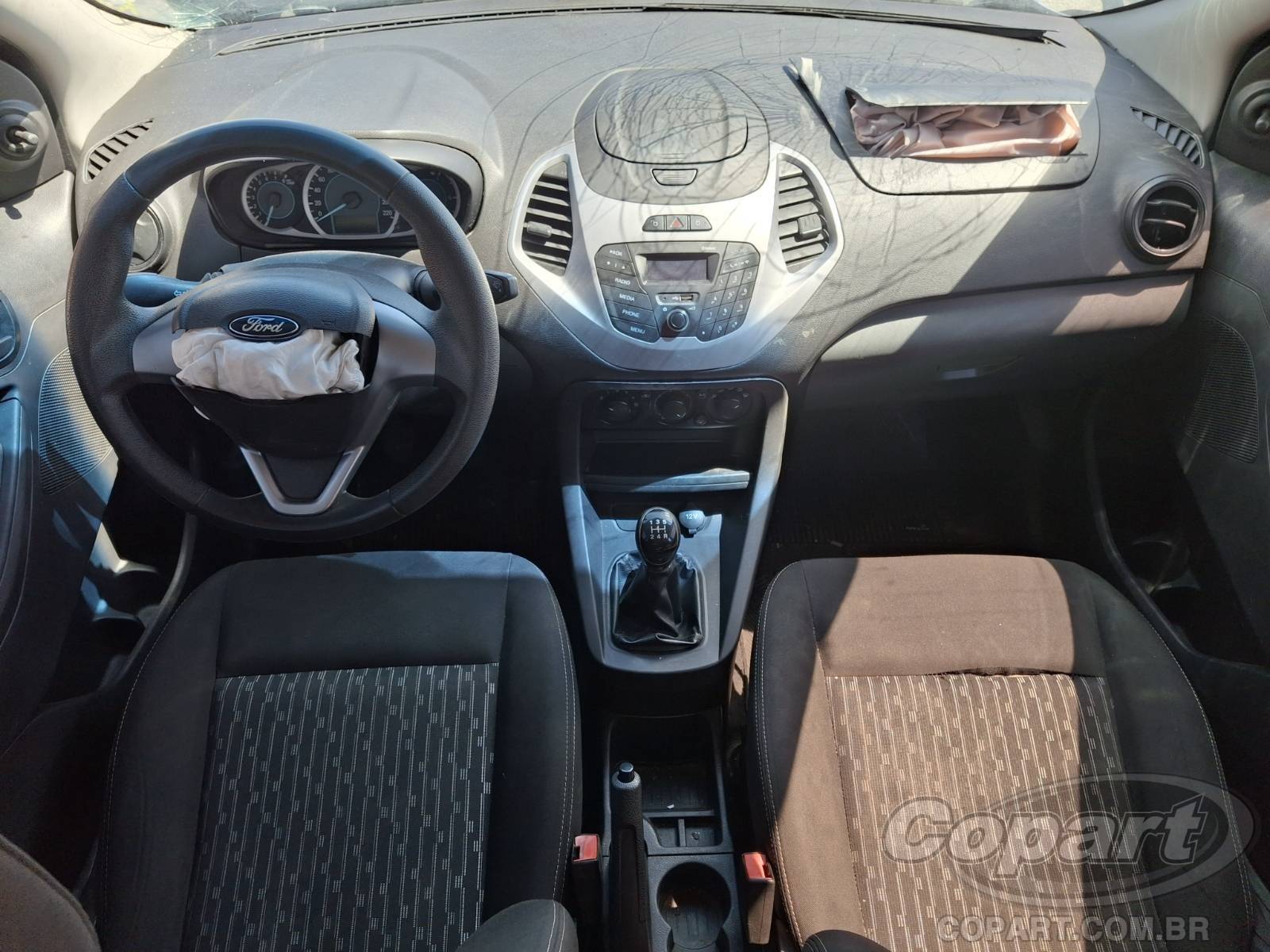 Foto 9 de 15: 2015 FORD KA