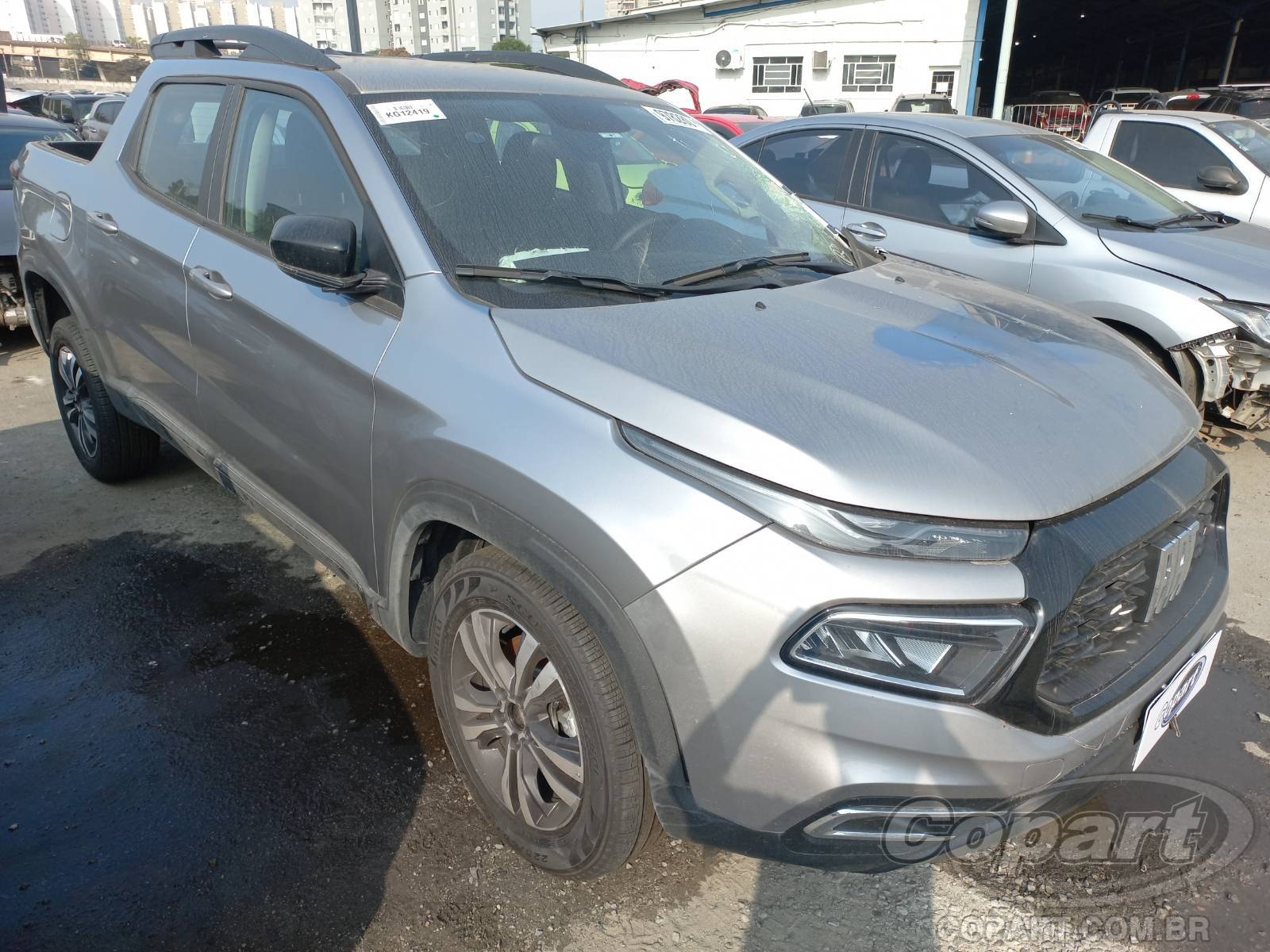 Veículo Fiat Toro FIAT Toro Freedom Turbo 270 1.3 16V Flex 2024 Médio Dano Lateral 2025 em leilão