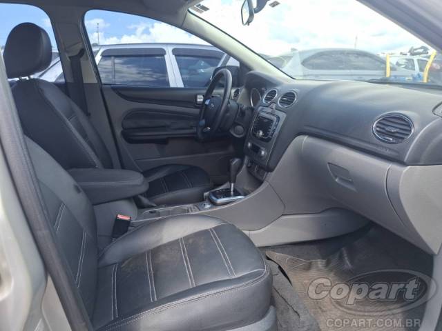 2009 FORD FOCUS SEDAN 