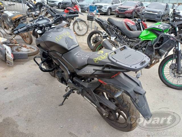 2025 BAJAJ DOMINAR 