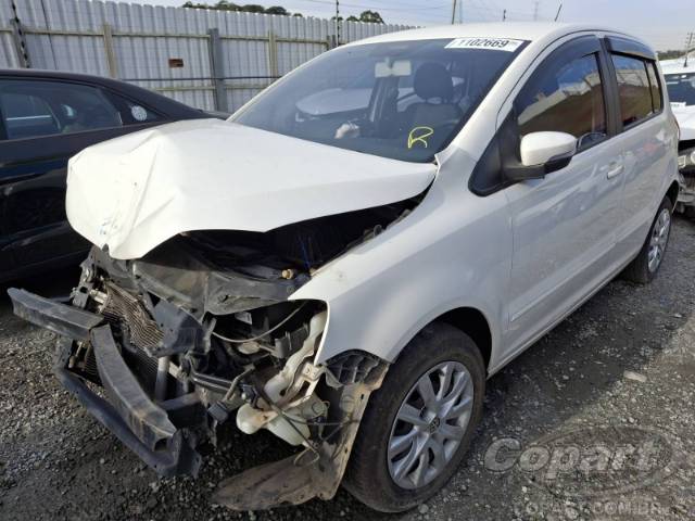 2013 VOLKSWAGEN FOX 