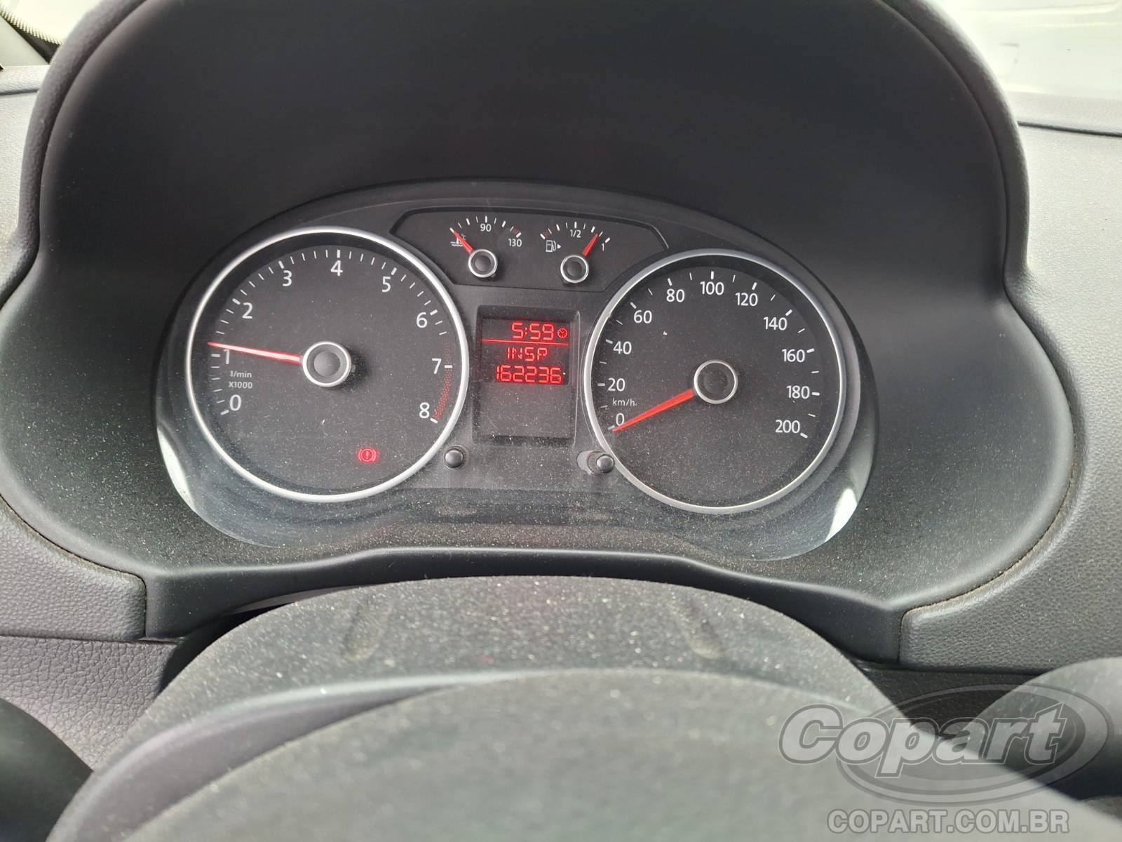 2013 VOLKSWAGEN VOYAGE — foto 8 de 15