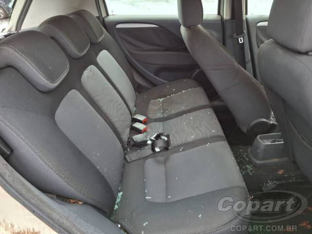 2016 FIAT PUNTO 