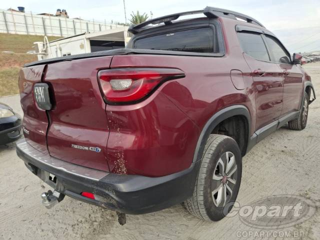 2017 FIAT TORO 