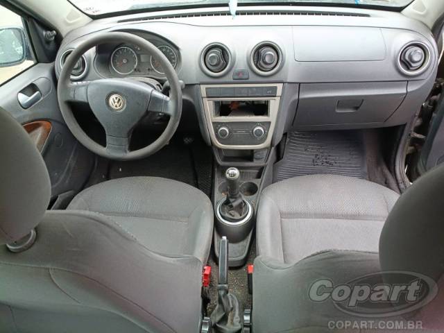2011 VOLKSWAGEN VOYAGE 