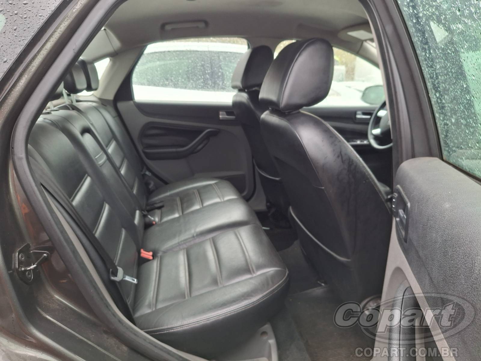 2013 FORD FOCUS SEDAN — foto 6 de 11