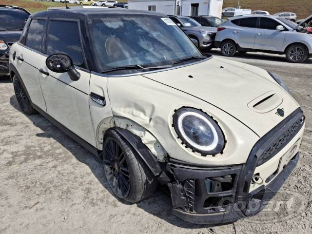 2022 MINI COOPER 