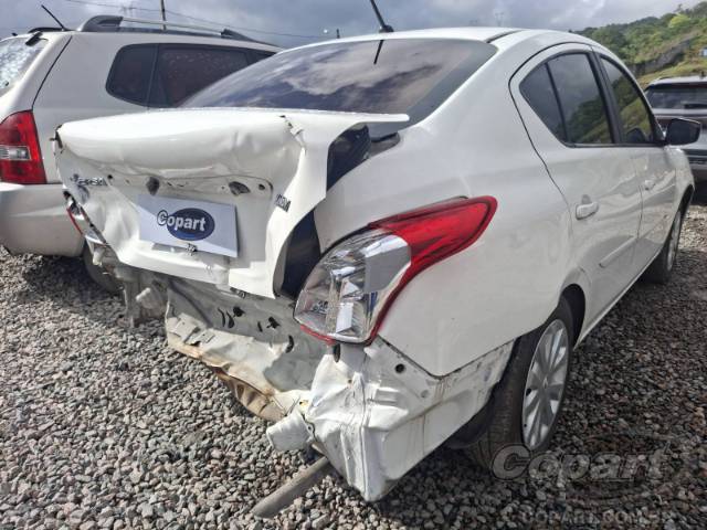 2016 NISSAN VERSA 