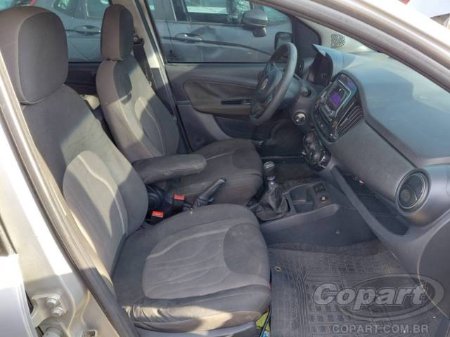 2015 FIAT UNO 