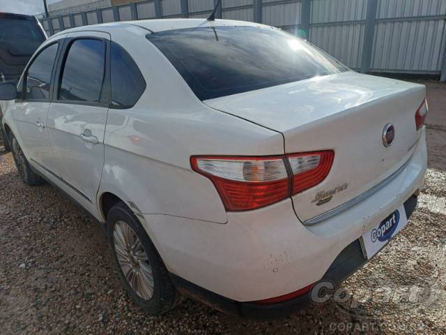 2015 FIAT GRAND SIENA 