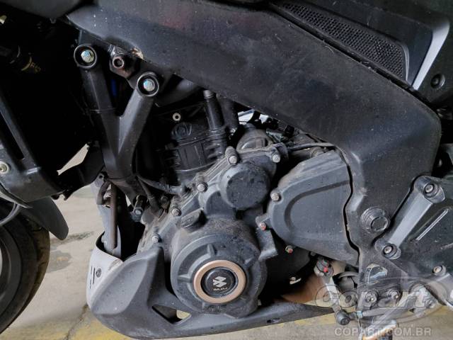 2025 BAJAJ DOMINAR 