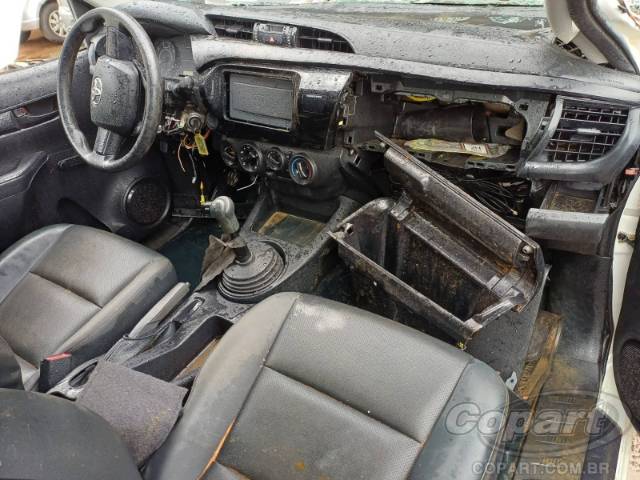 2024 TOYOTA HILUX CS 