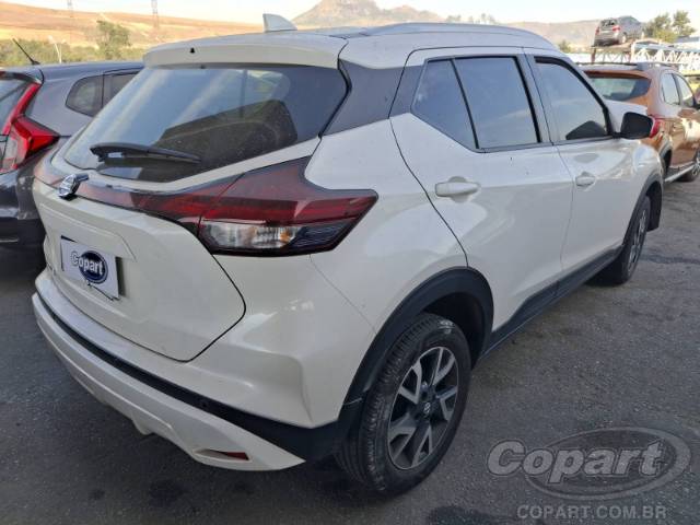 2022 NISSAN KICKS 
