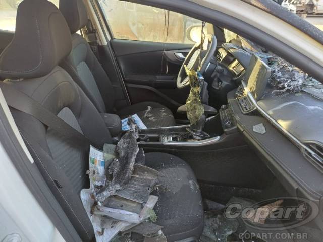 2025 FIAT FASTBACK 