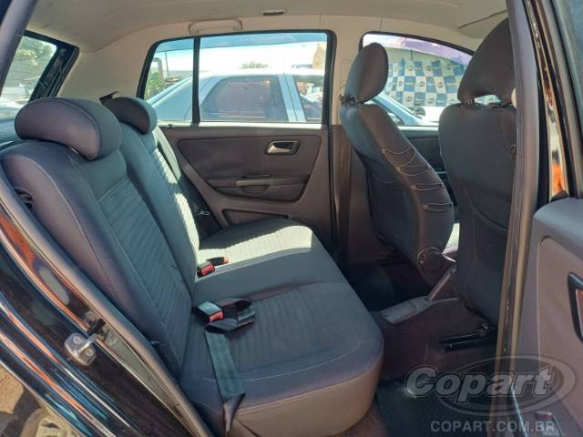2011 VOLKSWAGEN FOX 