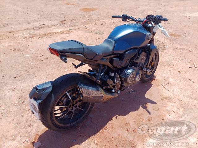 2024 HONDA CB 1000R 
