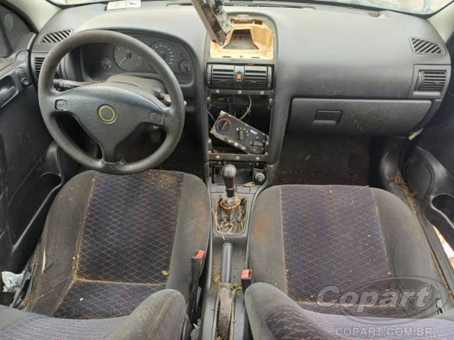 2000 CHEVROLET ASTRA SEDAN 
