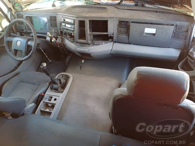2009 VOLKSWAGEN CONSTELLATION 