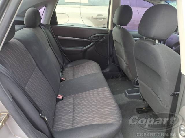 2006 FORD FOCUS SEDAN 