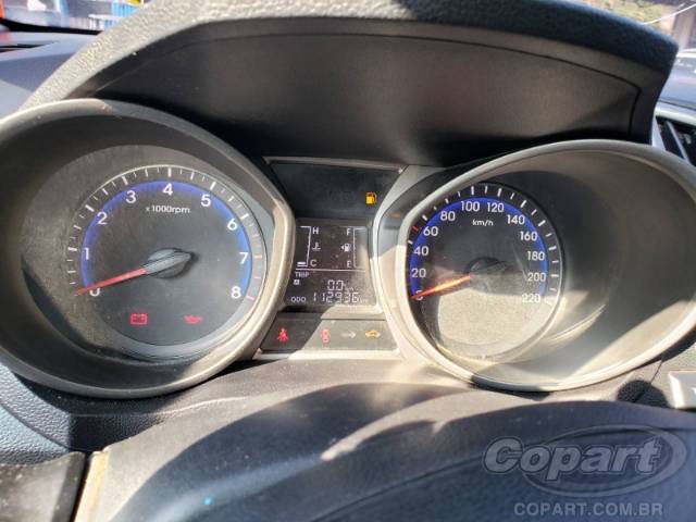 2015 HYUNDAI HB20S 