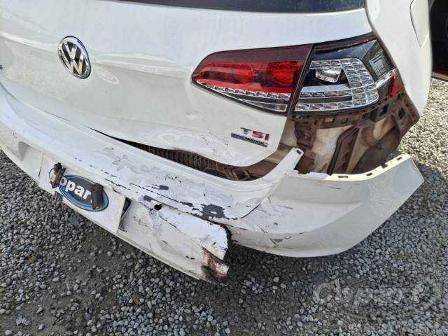 2015 VOLKSWAGEN GOLF 