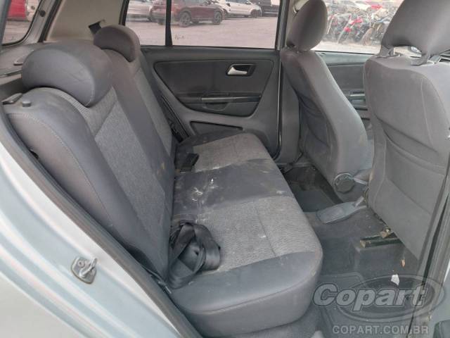 2013 VOLKSWAGEN FOX 