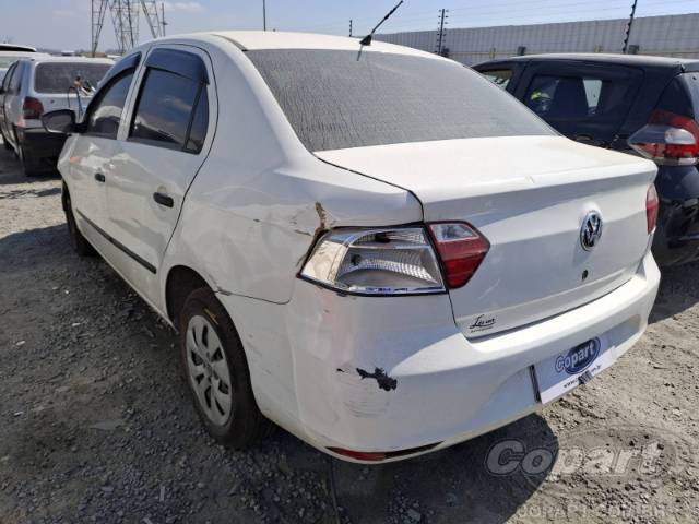 2016 VOLKSWAGEN VOYAGE 