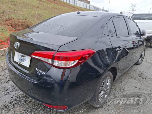 2022 TOYOTA YARIS SEDA 