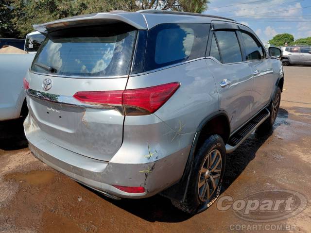 2018 TOYOTA HILUX SW4 