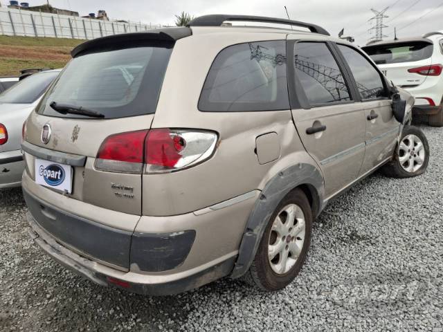 2015 FIAT WEEKEND 