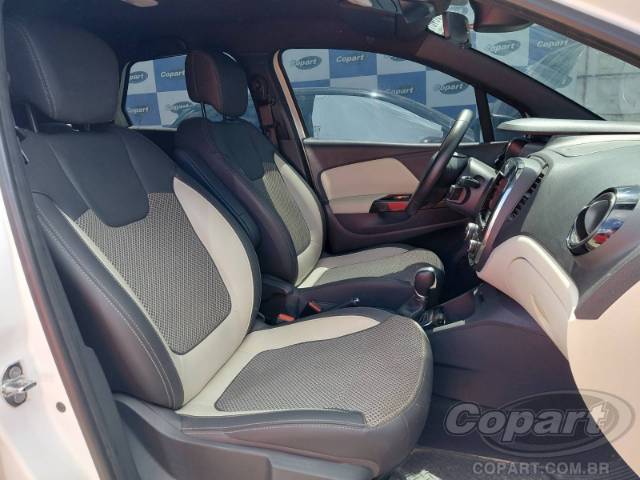 2021 RENAULT CAPTUR 