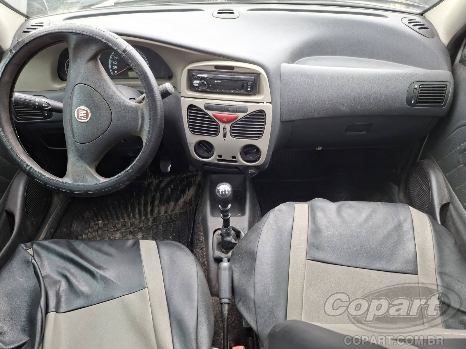 Foto 9 de 15: 2010 FIAT SIENA