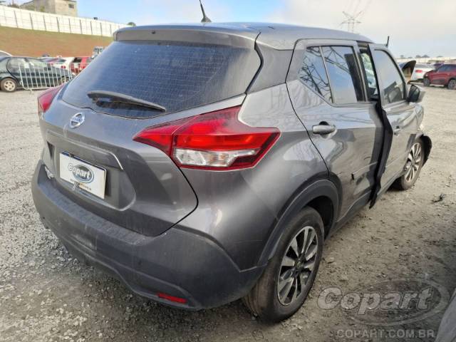 2021 NISSAN KICKS 