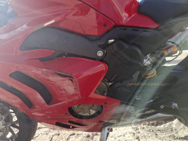 2024 DUCATI PANIGALE 