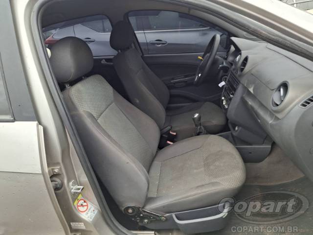 2014 VOLKSWAGEN VOYAGE 