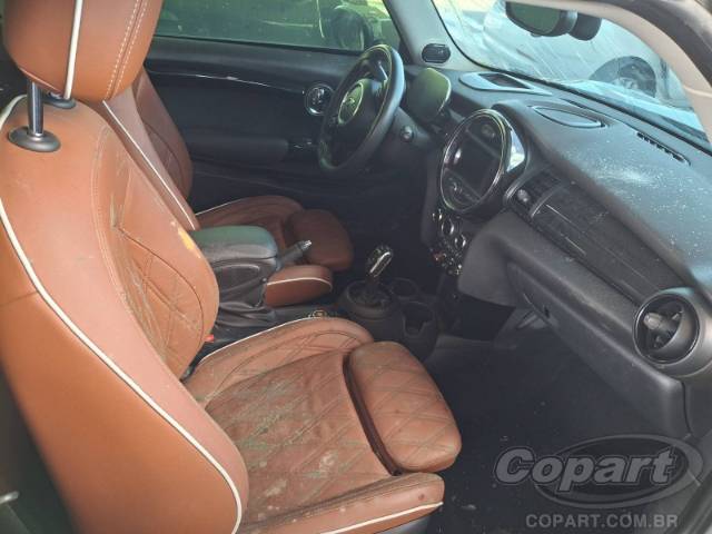 2021 MINI COOPER 