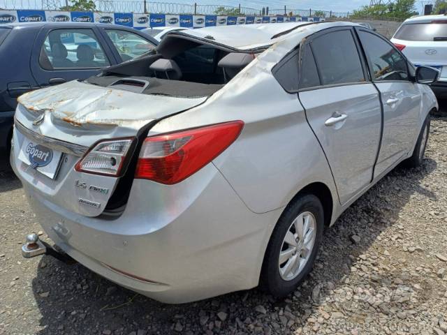 2014 HYUNDAI HB20S 