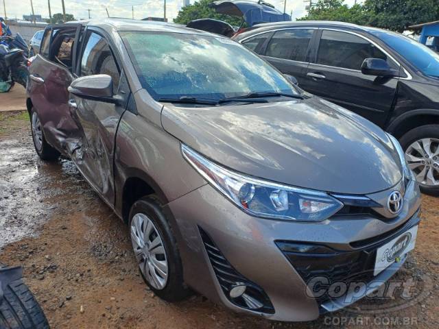 2019 TOYOTA YARIS 