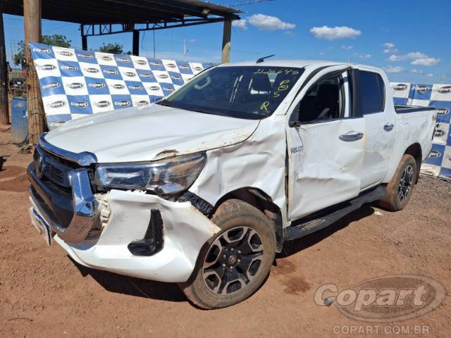 2025 TOYOTA HILUX CD 